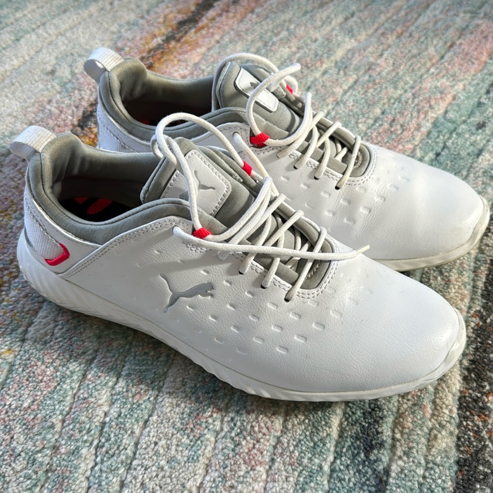 Like new Puma size 7.5 golf shoes